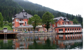 Гостиница Strandhotel Burgstaller  Фельд-Ам-Зе